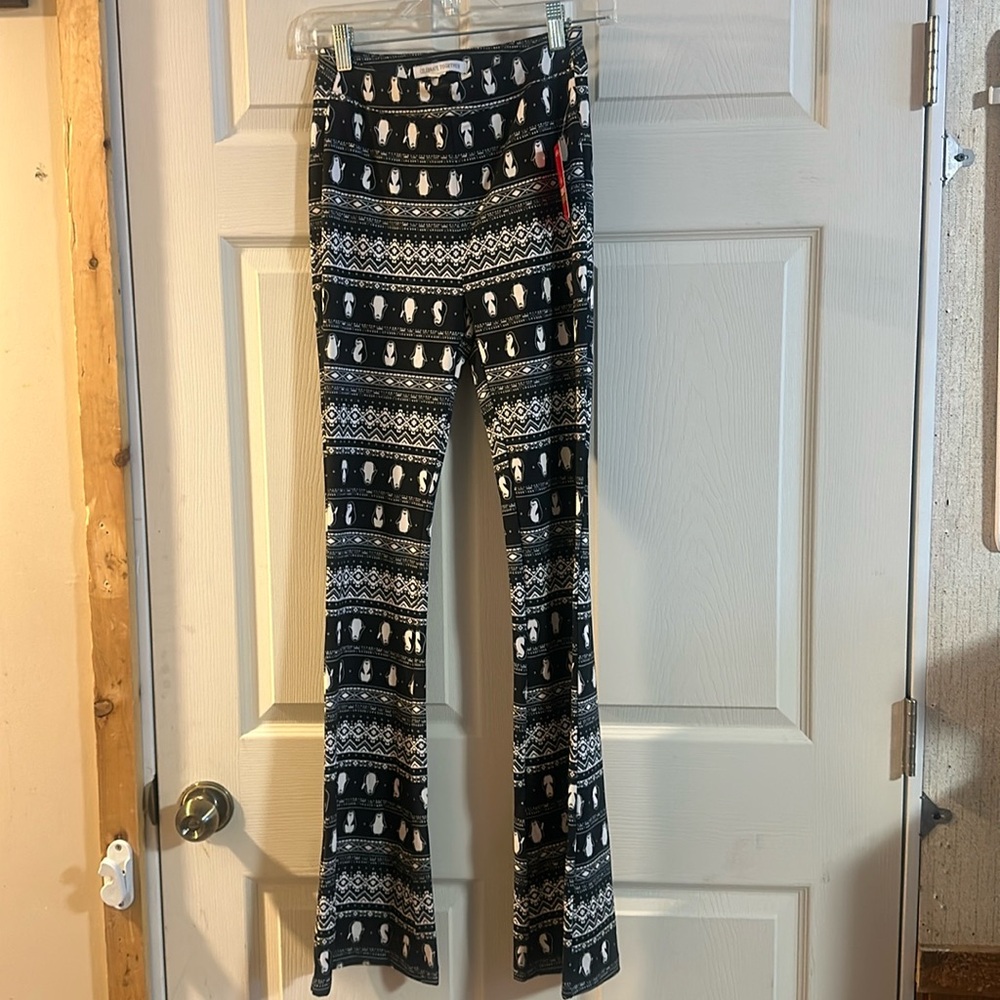 CELEBRATE TOGETHER HIGH RISE PRINTED FLARE:BLACK/WHITE PENGUIN:NEW WITH TAGS: XS